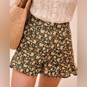 Sézane Dorian Floral Shorts - 36 EUC